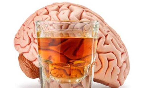 Các dấu hiệu và triệu chứng giúp nhận biết bệnh sảng rượu
