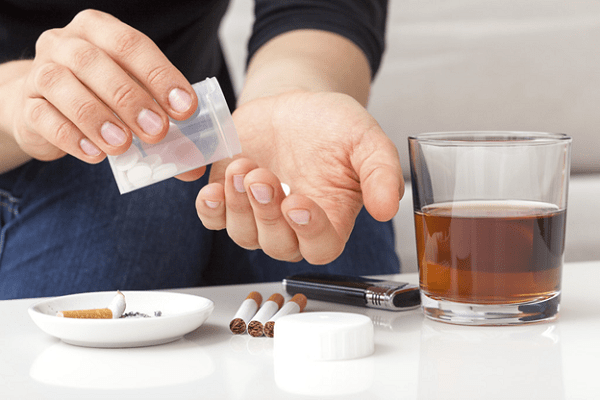 Các tác hại của việc lạm dụng chất gây nghiện