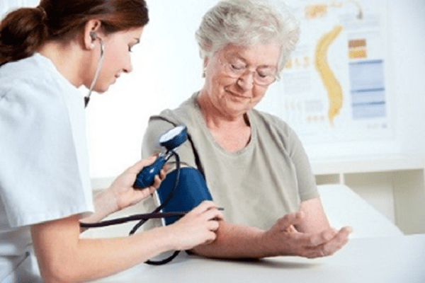 Cách chăm sóc cho bệnh nhân bị bệnh tai biến mạch máu não