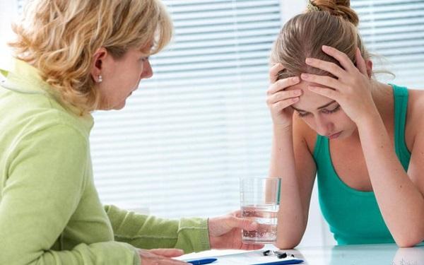 Hướng dẫn cách chăm sóc người bị bệnh hoang tưởng tốt nhất