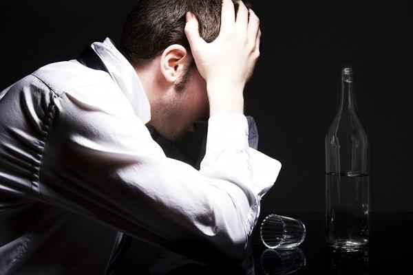 Cách điều trị hội chứng cai rượu và sảng rượu