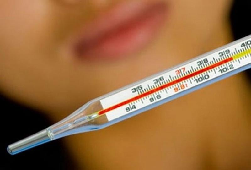 Cách chăm sóc và điều trị cho người bị sốt Cách chăm sóc và điều trị cho người bị sốt