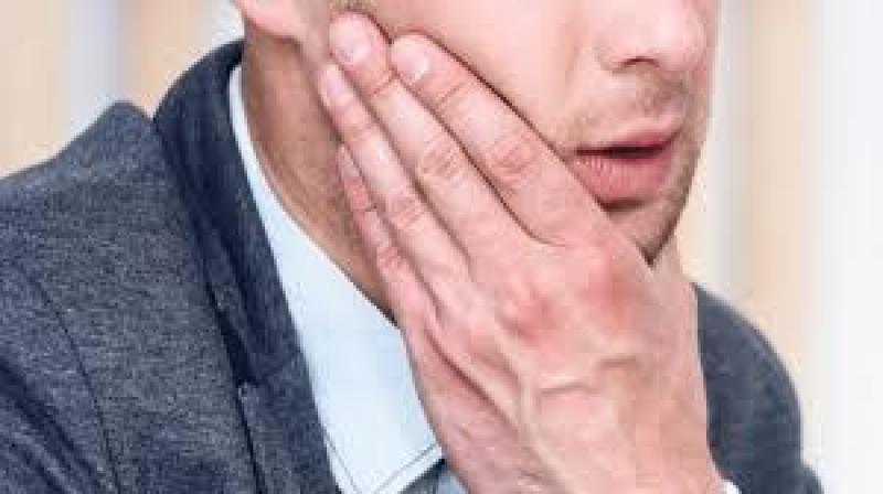 Những điều bạn cần biết về chứng Co giật cơ hàm