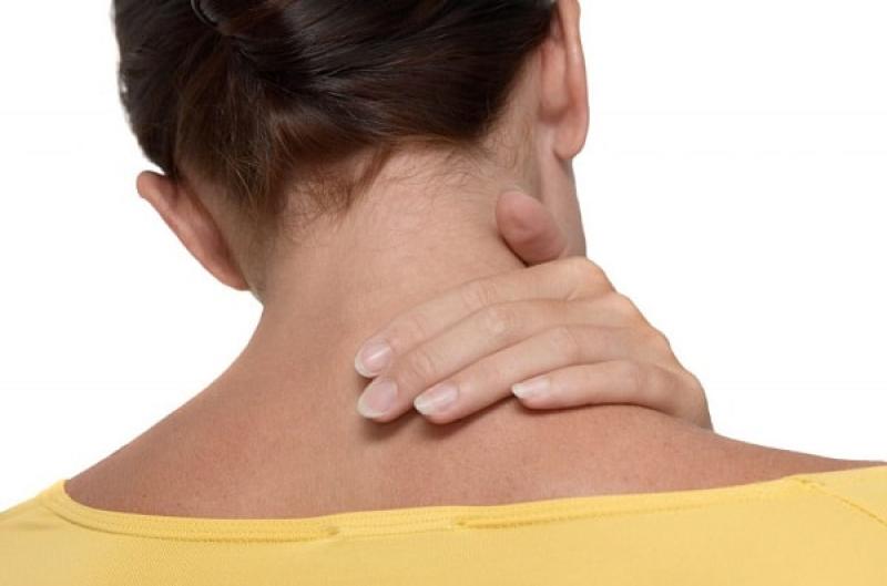 Không nên chủ quan với triệu chứng tê gáy