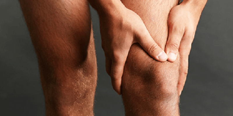 Triệu chứng cứng khớp là dấu hiệu của những bệnh gì