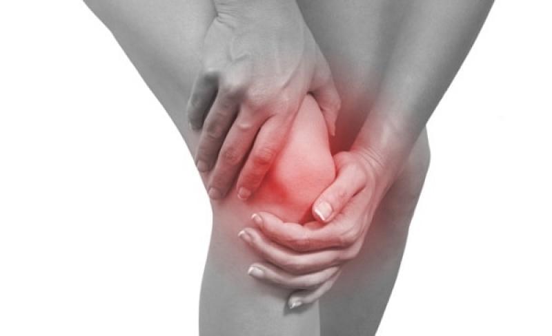 Triệu chứng đau đầu gối và cách điều trị