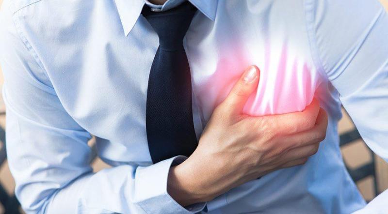 Triệu chứng đau ngực trái