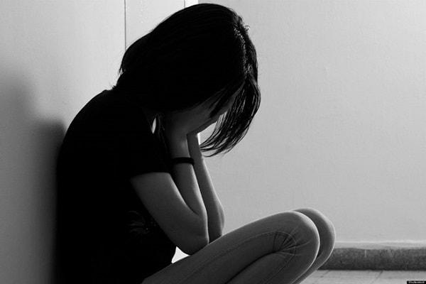 Dấu hiện nhận biết một người có hành vi tự sát