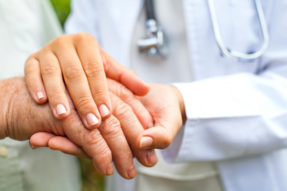 Điều trị rung tay ở người lớn tuổi