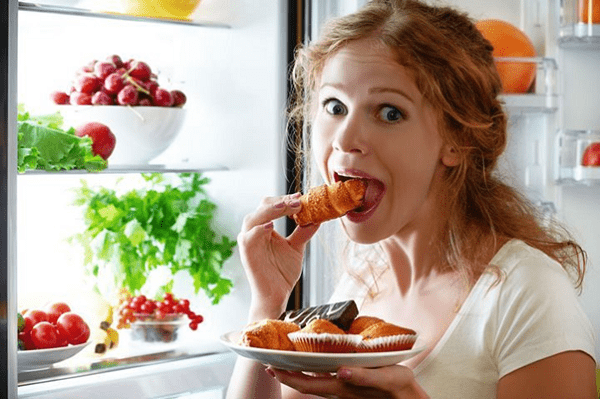 Triệu chứng thèm ăn thường gặp ở người bị đau nửa đầu