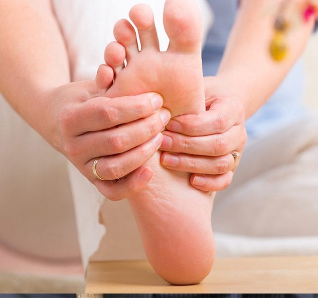 Triệu chứng chân tay tê bì