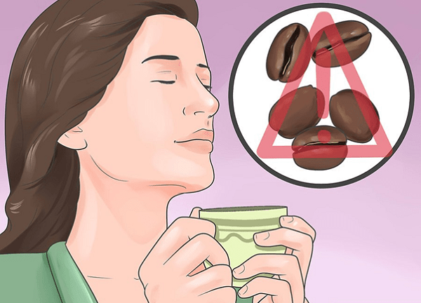 Tự điều trị run tay chân bằng cách hạn chế uống cafe