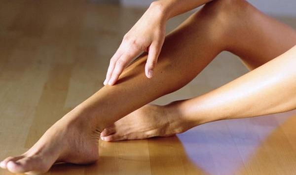 Mất ngủ buồn bực chân tay