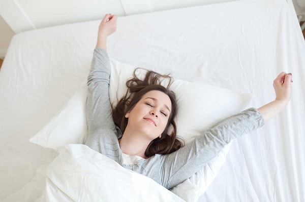Cách khắc phục tình trạng đau lưng phải Một giấc ngủ ngon và đúng tư thế sẽ giúp bạn đỡ đau lưng phải