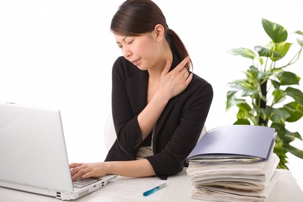 Nguyên  nhân gây ra đau cột sống cổ
