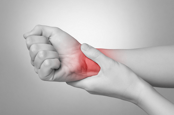 Nguyên nhân gây ra triệu chứng đau cổ tay