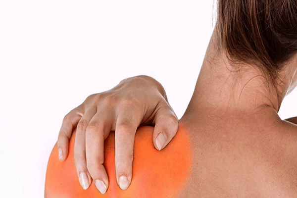 Triệu chứng đau lưng bên trái, nguyên nhân và cách chữa trị
